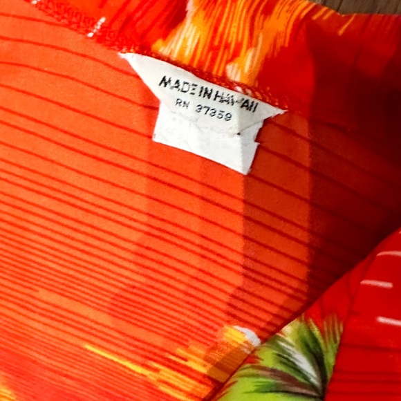 Vintage 70s Made in Hawaii Red Sunset Palms Sailboat Hawaiian Shirt. - Picture 3 of 5